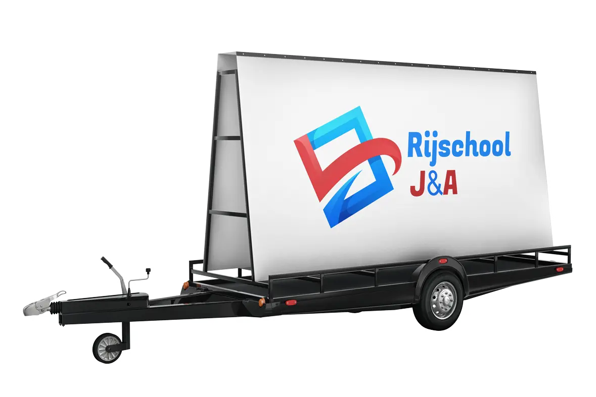 Aanhanger in de huisstijl van Rijschool J&A